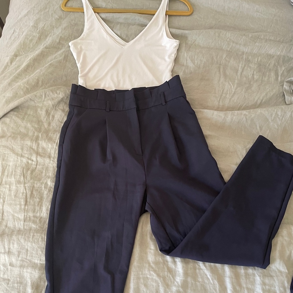 Lulu’s high-waisted pants/trousers